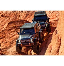 TRAXXAS TRX-6 MB G63 AMG 6X6 SREBRNI 1/10 CRAWLER RTR BRUSHED, Z LED LUČJO,BATERIJO IN POLNILCEM