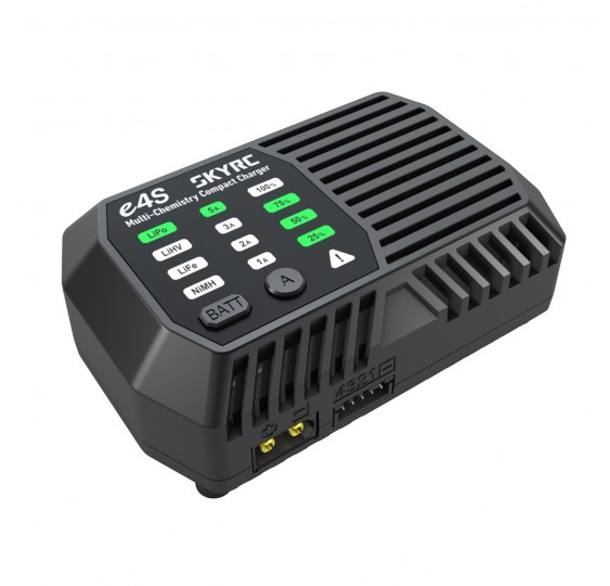 SkyRC e4S AC Polnilnik NiMH 6-8 / LiPo 2-4S 1-5A 60W/ROBI-100229